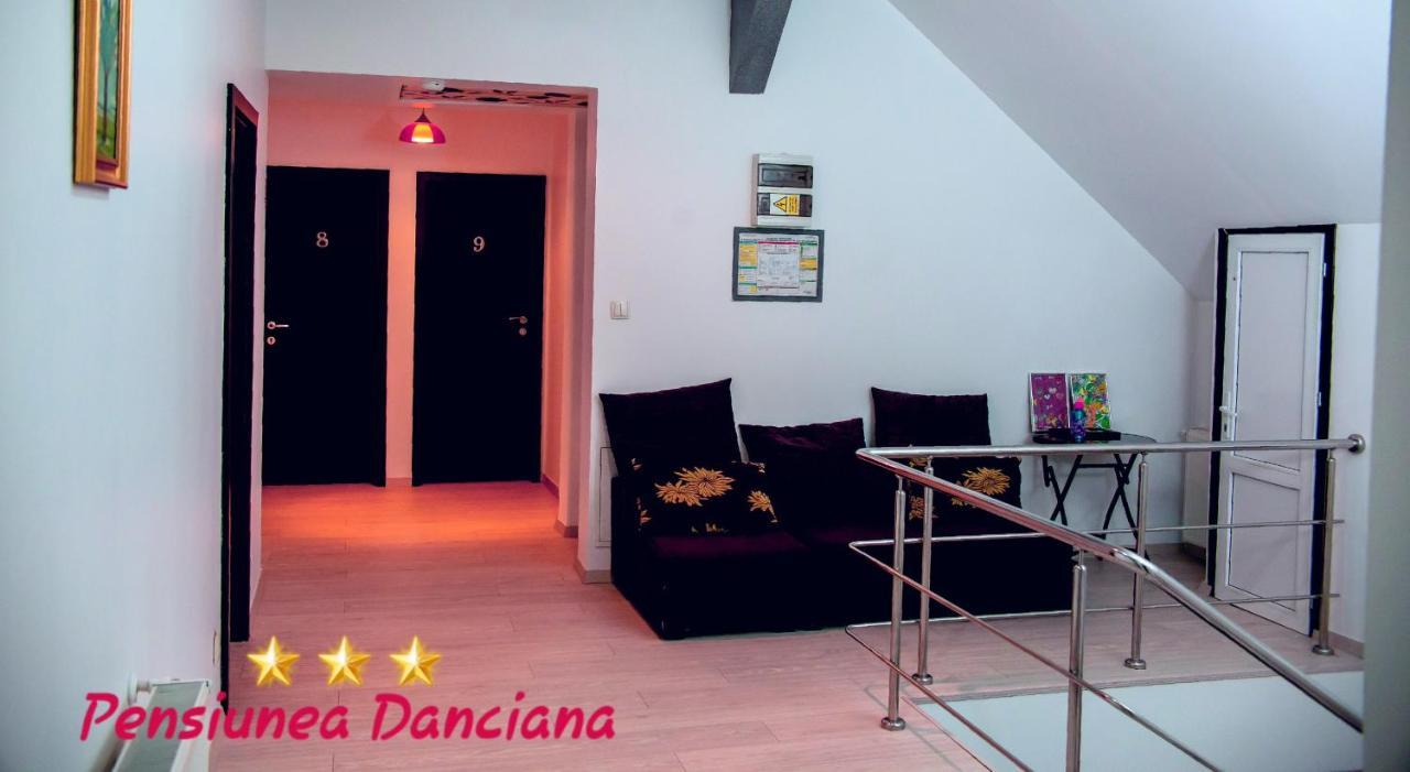 Pension Daciana บาเคา ภายนอก รูปภาพ
