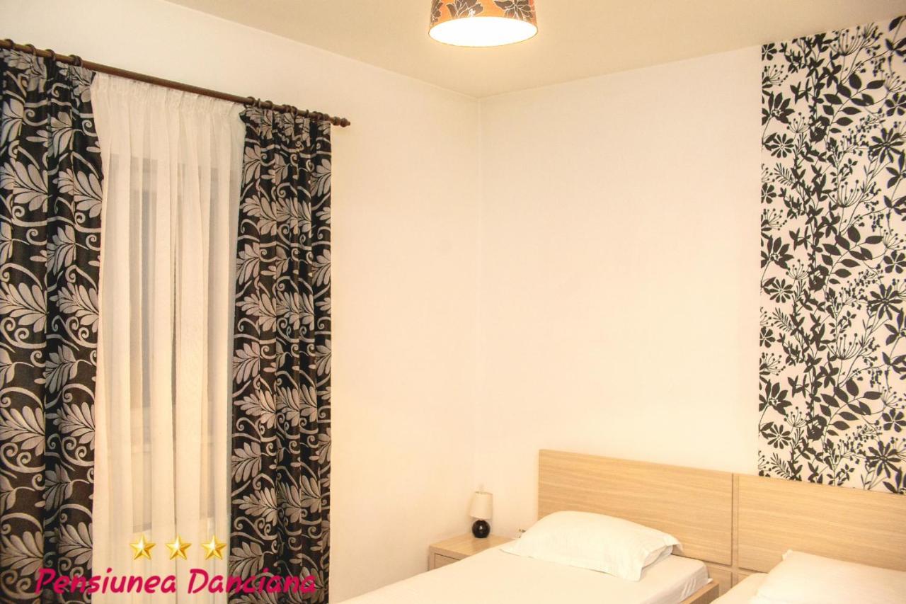 Pension Daciana บาเคา ภายนอก รูปภาพ